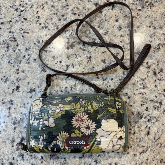 Sakroots Handbags - Sakroots Crossbody Wallet